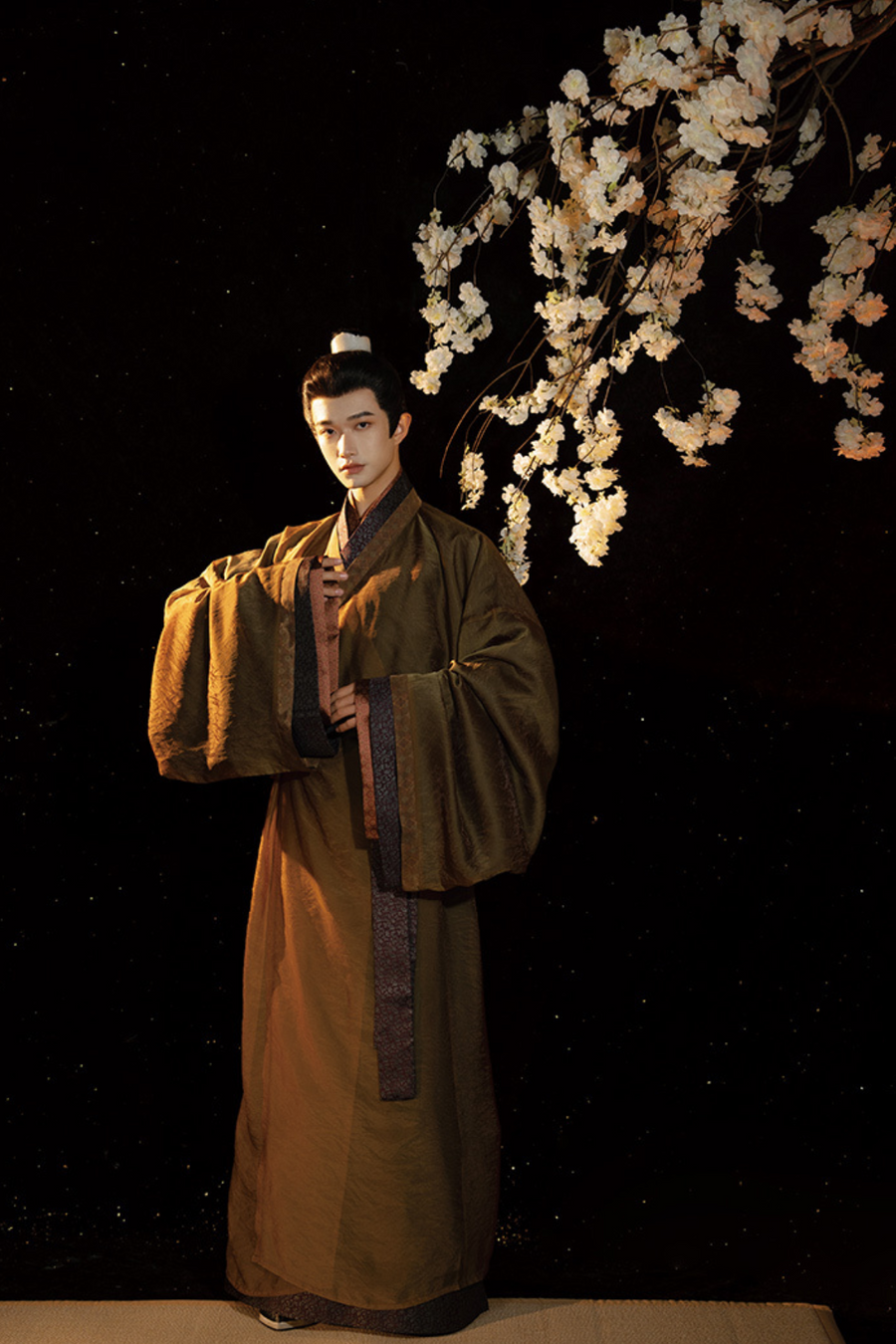 Hu Po 琥珀 Amber Men's Han Dynasty Restoration Zhiju Robe