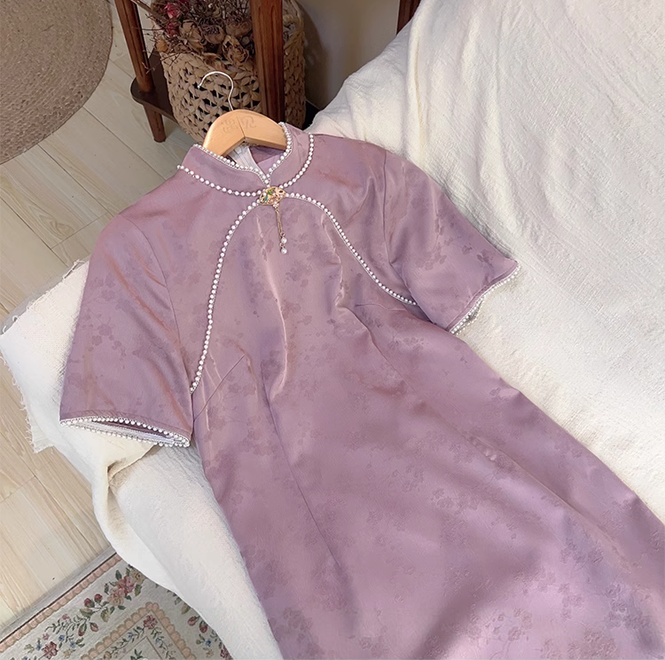 Meng Sheng Yan 梦生烟 Hazy Daydreams Vintage Inspired Plus Size Pearl Satin Qipao