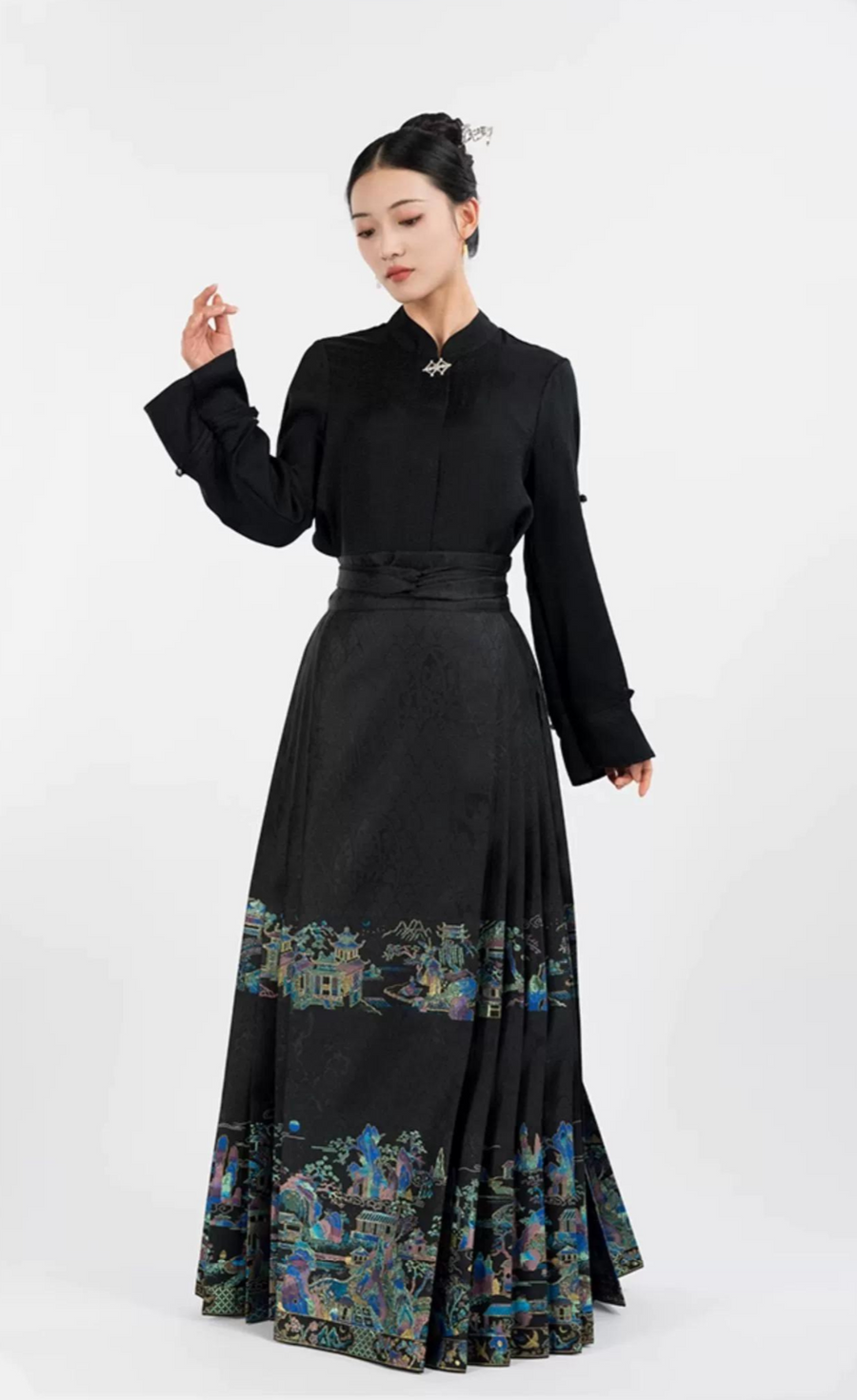 Luo Gé 楼阁 Mother of Pearl Pavilion Mamian Skirt
