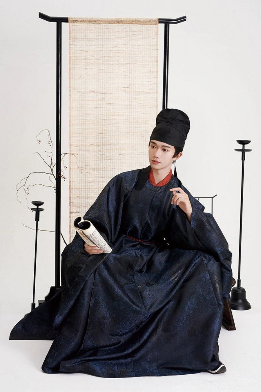He Xuan 鹤轩 Crane Pavilion Ming Dynasty Yuanlingpao Men's Round Collar Robe