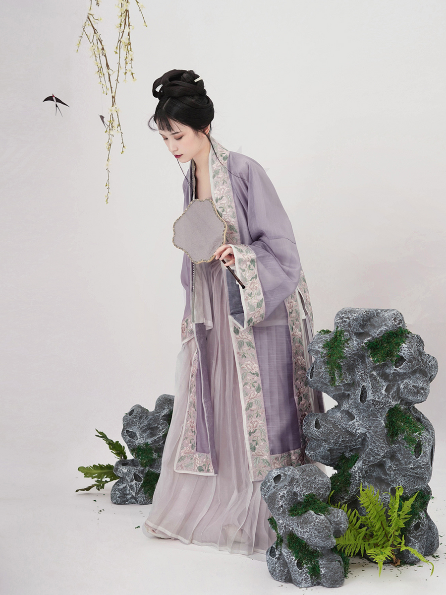 Xue Qing 雪青 Lilac Pearl Song Dynasty Ruqun