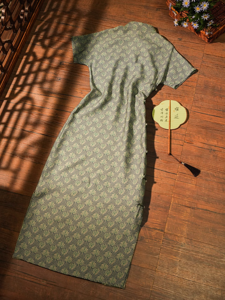 Lüsün 芦笋 Asparagus Republic of China Jacquard Cotton Short Sleeve Qipao