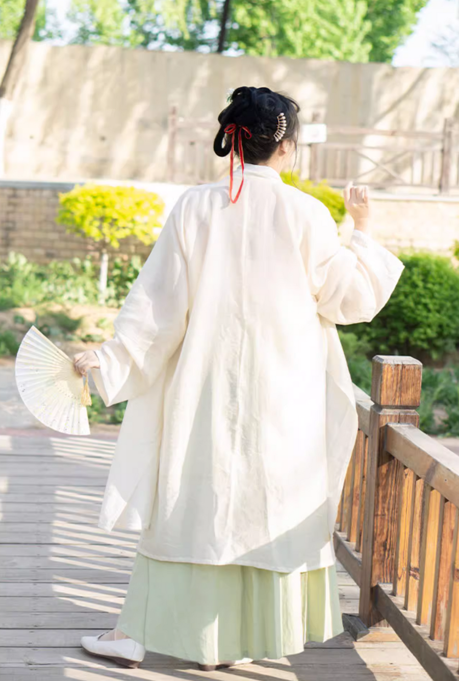 Xiao Chuju 小雏菊 Little Daisies Modernized Song Dynasty Plus Size Cotton Beizi Baidiequn Ruqun Set