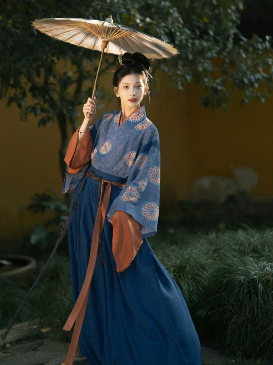 Jiye 霁夜 Clear Night Jin Dynasty Ruqun Set