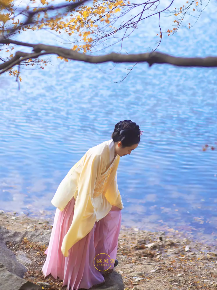 Ku Ying 枯樱 Withered Cherries Ming Song Sheer Summer Mamian Skirt & Baidiequn Skirt