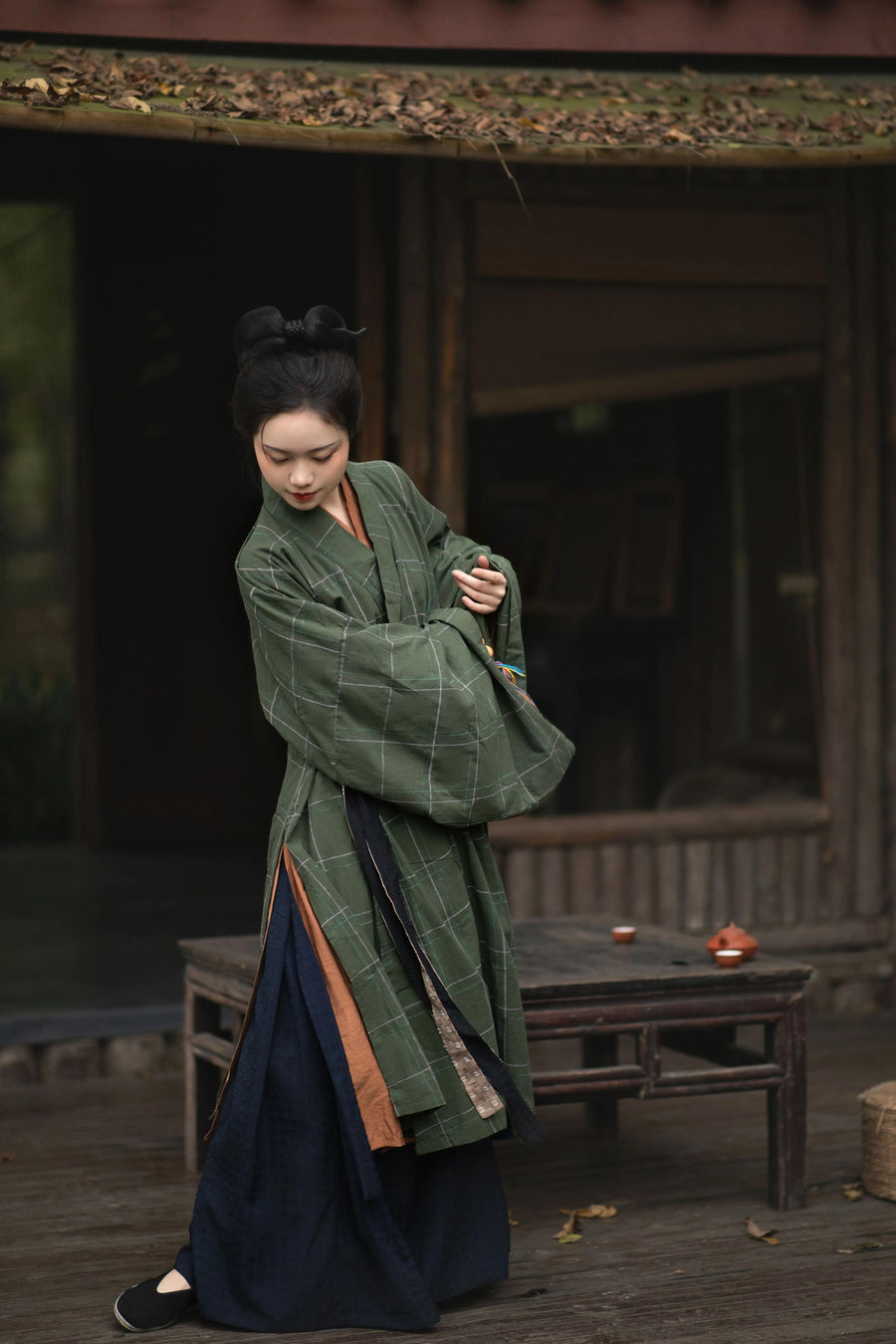 Lin Ting 林听 Southern Song Dynasty Daily Commoner's Unisex Changshan & Trousers Set