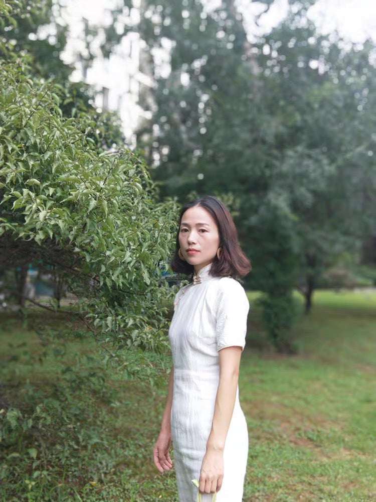 Baizhi 白芷 Modernized Retro Daily Cotton & Linen Blend Half Sleeve Qipao