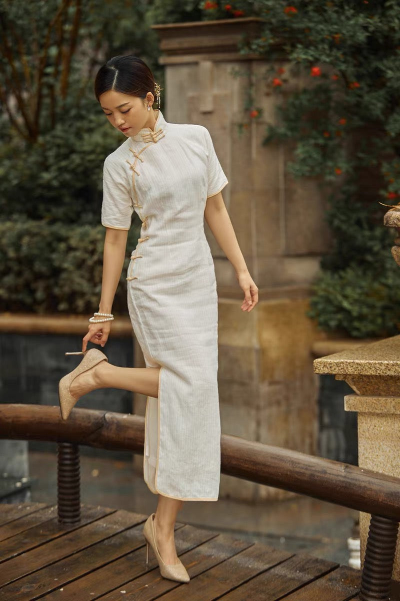 Baizhi 白芷 Modernized Retro Daily Cotton & Linen Blend Half Sleeve Qipao