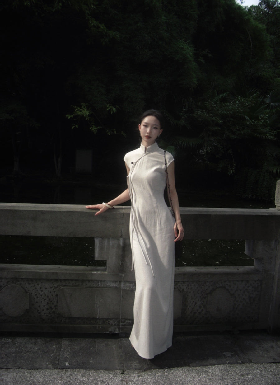 Wu Jian 无间 Without Separation Modernized Tassels Linen Blend Cap Sleeve Qipao
