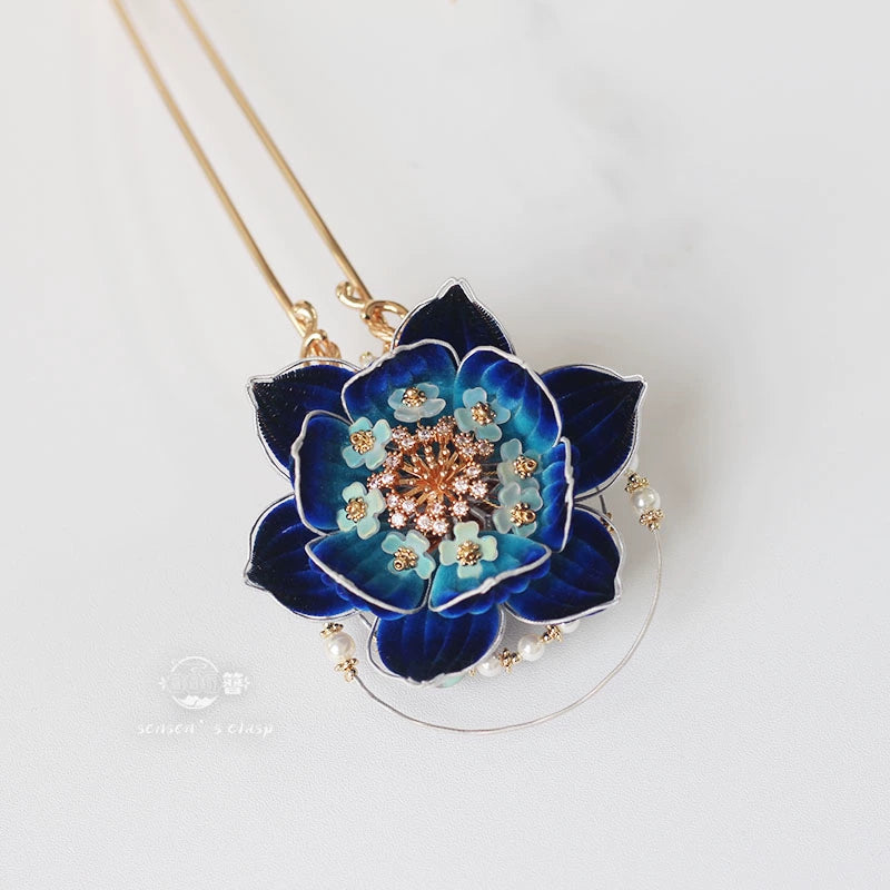 Nan Feng 南风 Southern Winds Velvet Flower Hairpins