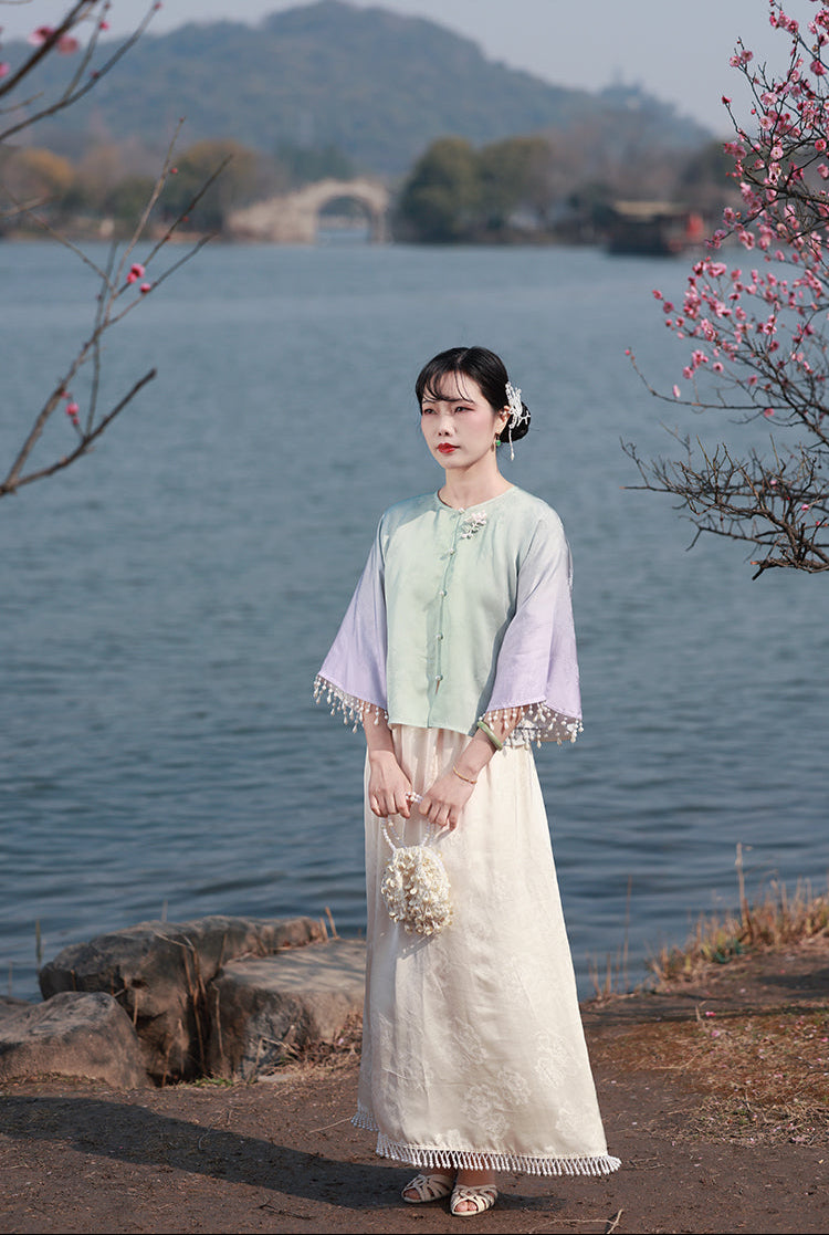 Yun Yan 云胭 Blushing Clouds 1920s Yuanling Round Collar Pearl Tassel Qipao Jacket