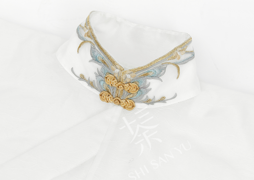Junxin Lingyun 君心凌云 Reaching Clouds Modernized Ming Dynasty Cloud Collar Set