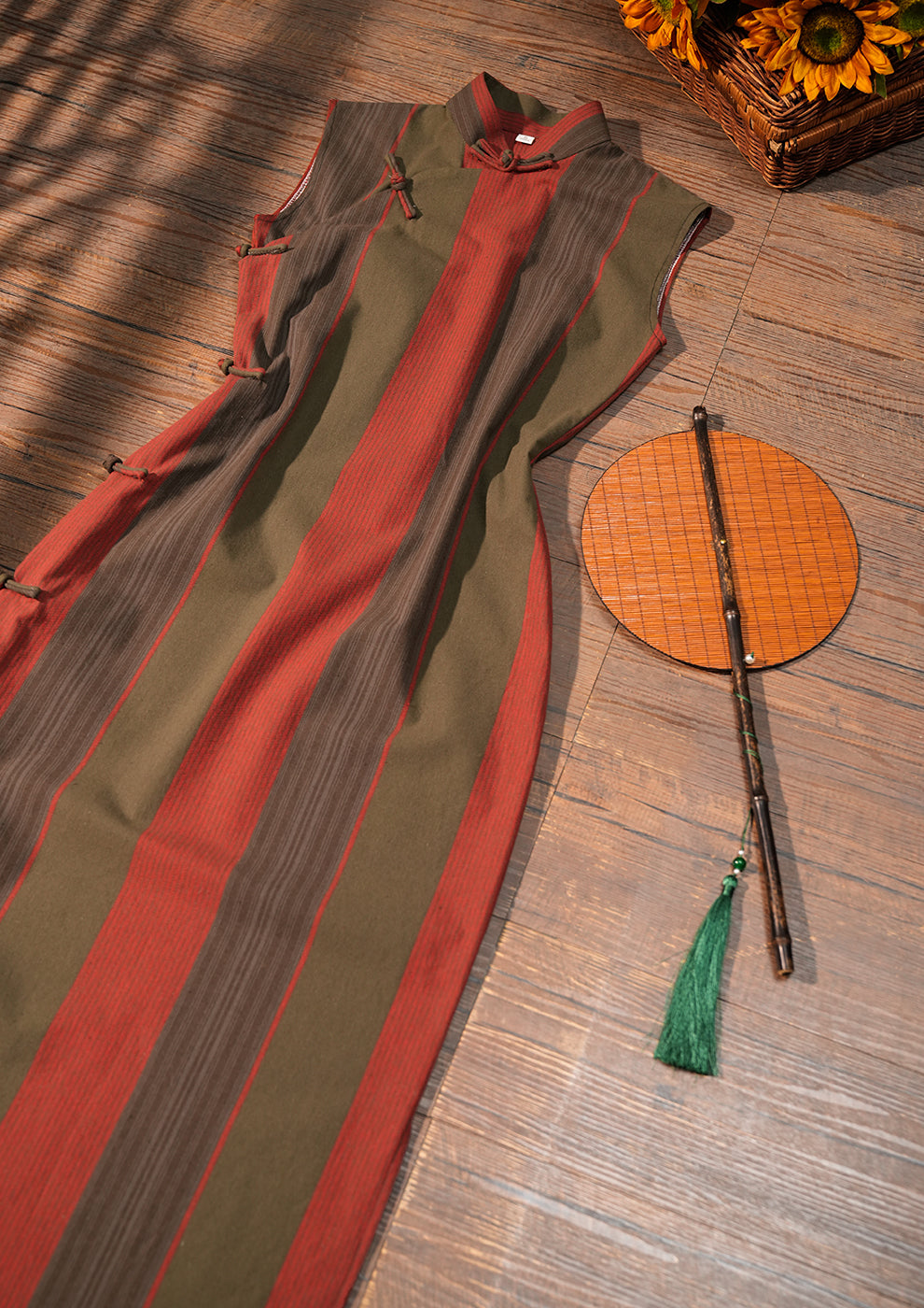 Waitan 外滩 The Bund Republic of China Striped Cotton & Linen Sleeveless Qipao