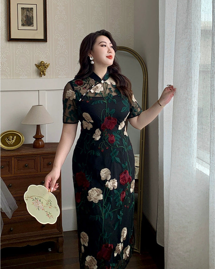 Xixue Gui 吸血鬼 Vampira Plus Size Modernized Sheer Embroidered Floral Short Sleeve Qipao