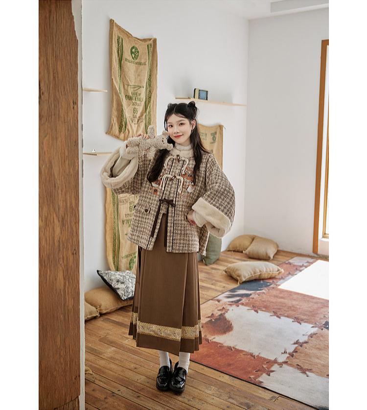 Haoshi Fashi 好柿发生 Good Things Happening Modern Ming Fangling Square Collar Coat & Midi Mamian Skirt Set