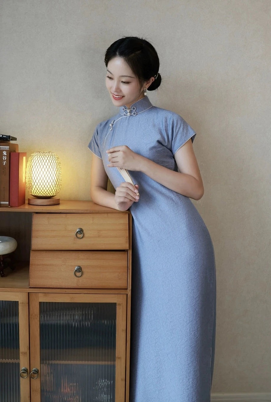 Gu Shu 古书 Vintage Book 1930s Daily Pearl Short Sleeve Qipao