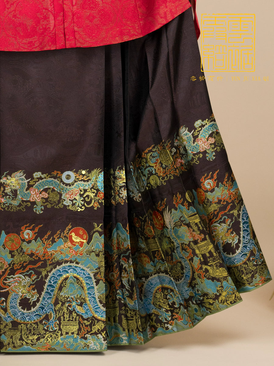 Yangtze River Dragon 长江黄河龙 Ming Dynasty Mamian Skirt