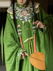 Piao Zheng 飘筝 Floating Kites Modernized Ming Yunjian Cloud Collar Long Top & Mamian Skirt Set