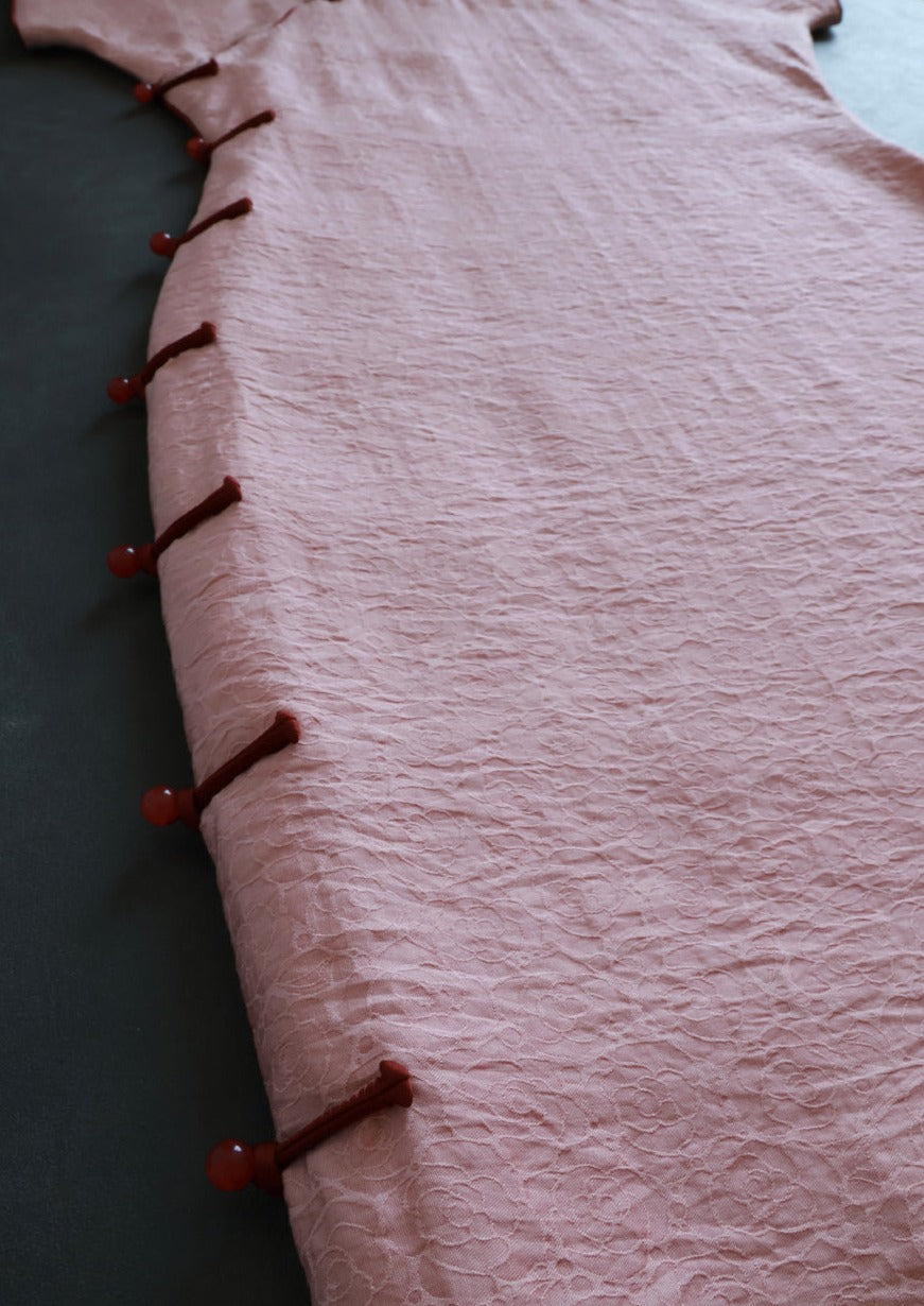 Ying Tao 樱桃 Cherry Pink 1930s Flower Knot Short Sleeve Qipao