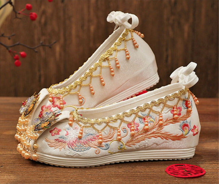Jin Fenghuang 金凤凰 Golden Phoenix Song Ming Embroidered Cloud Head Shoes