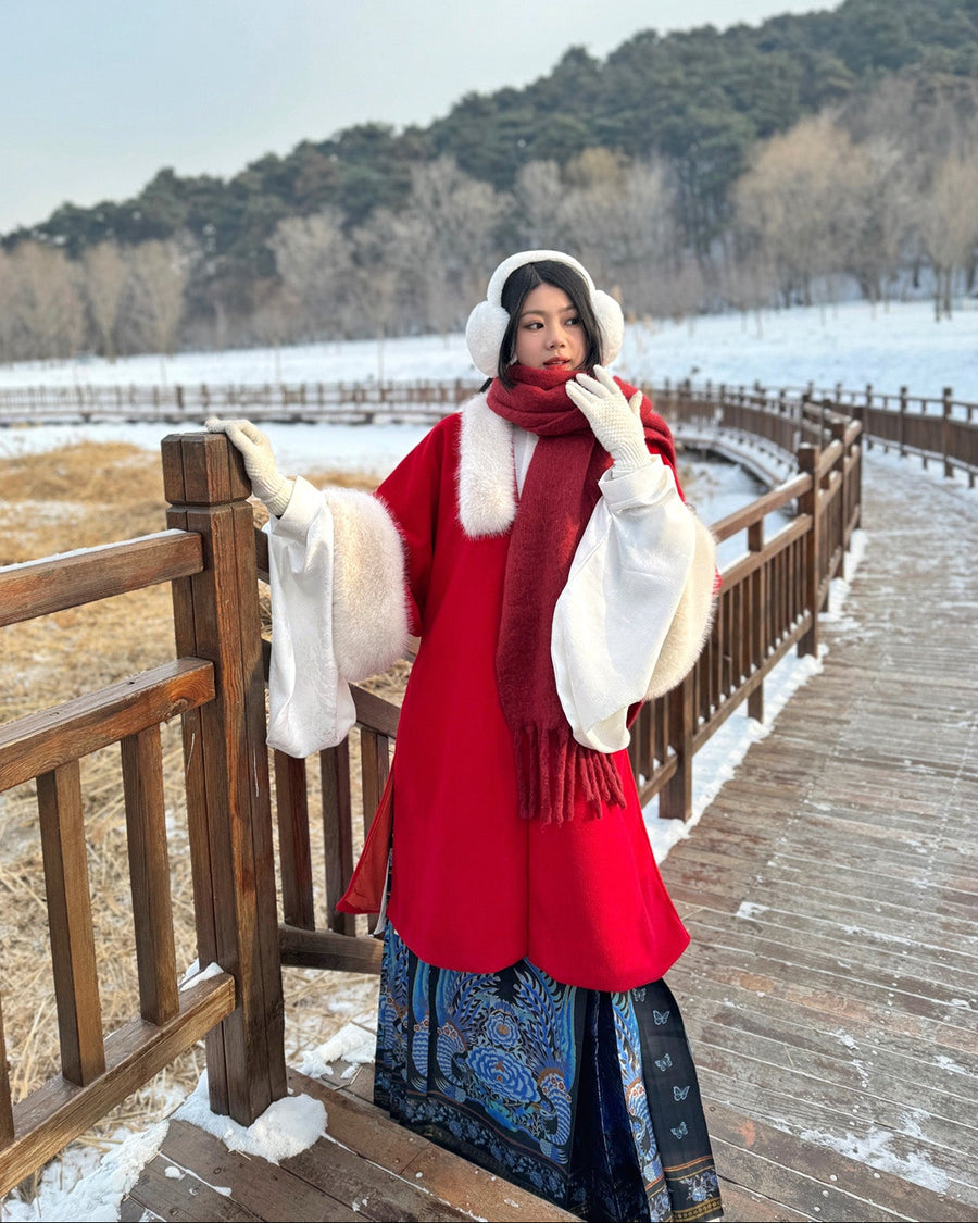 Li Luo 梨落 Pear Blossom Ming Dynasty Plus Size Pifeng Faux Fur Coat & Changshan Long Top Set