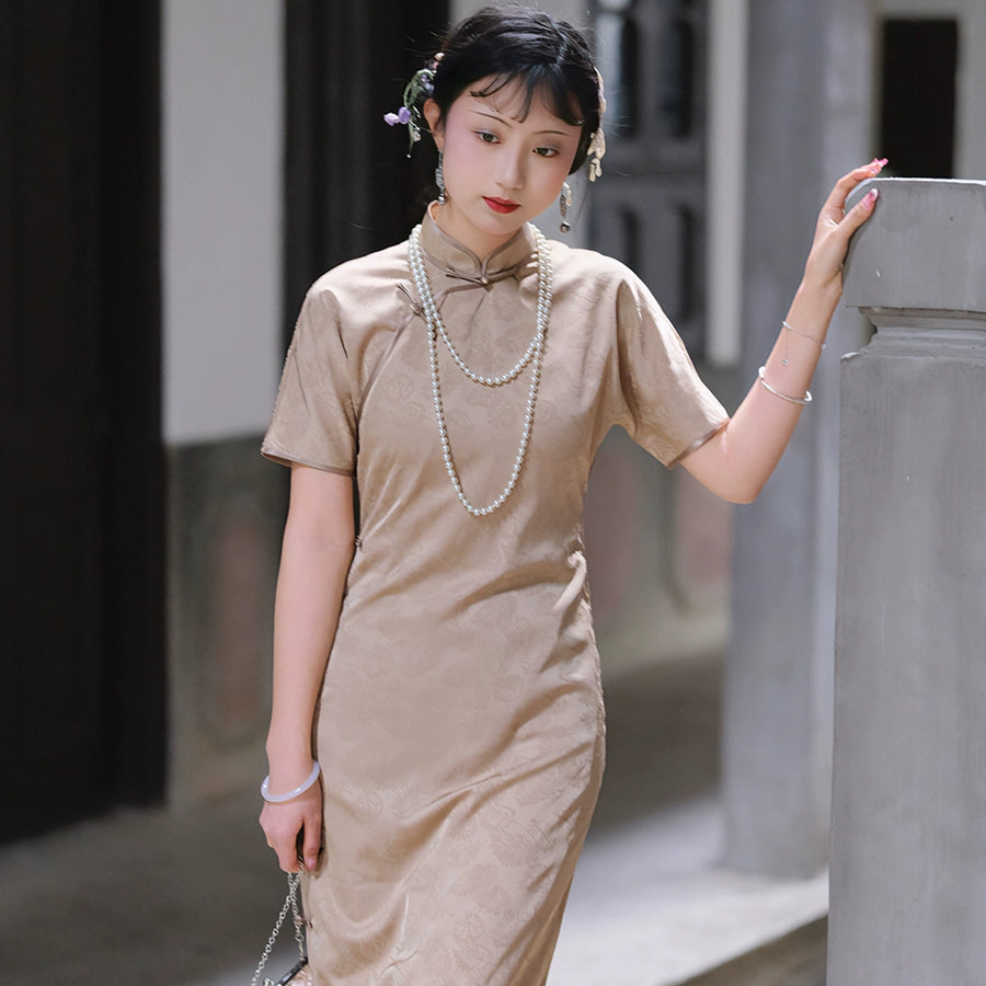 Que Yu 鹊羽 Magpie Feather 1930s Spring Summer Satin Qipao