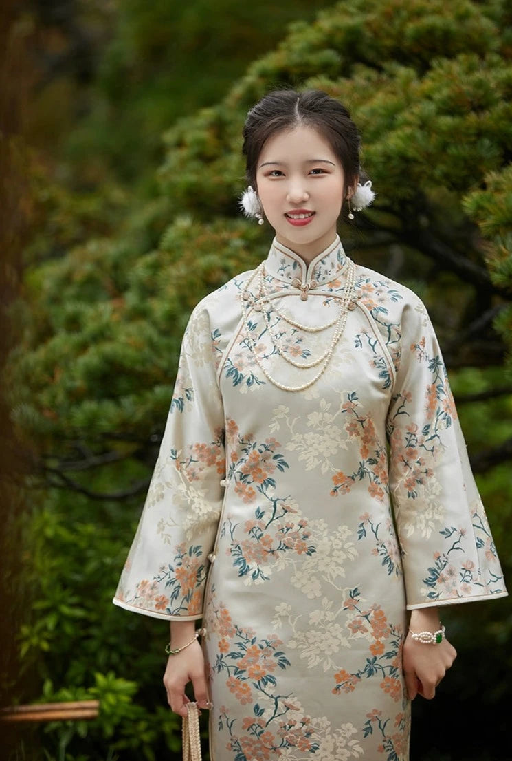 Rui 蕊 1920s Cherry Blossom Jacquard Bell Sleeve Qipao