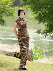 Nian Nian 念念 Forever Etched Midcentury Hong Kong Keyhole Short Sleeve Qipao