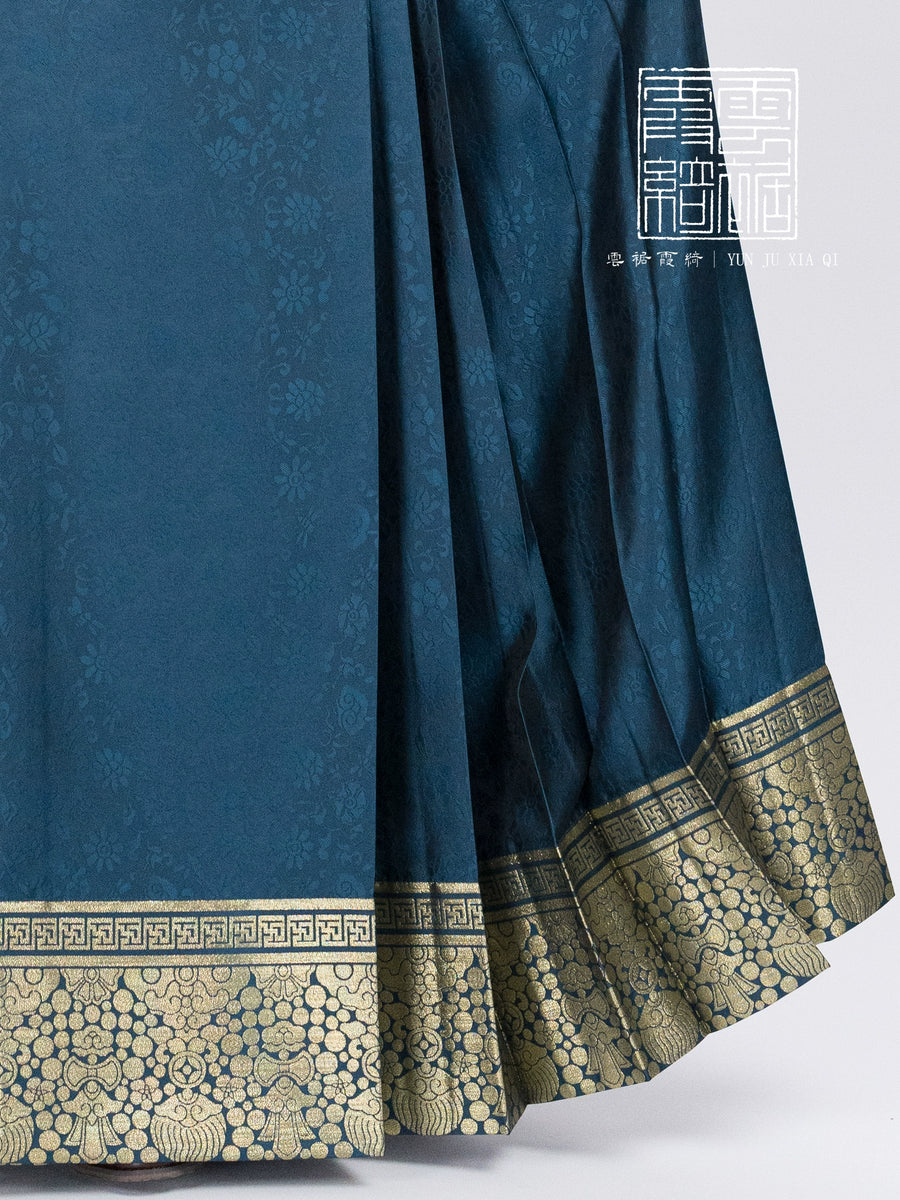 Wan Zi 万字 Thousand Words Ming Dynasty Mamian Skirt