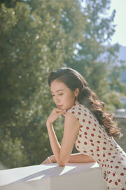 Yuan Wuqu 圆舞曲 Waltz of Youth Midcentury Hong Kong Daily Cap Sleeve Qipao