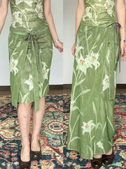 Shi Weiba 湿尾巴 Wet Tail New Chinese Style Double Sided Lily Flower Wrap Skirt