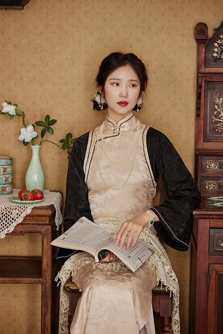 Cappucino 卡布奇诺 1930s Satin Jacquard Faux Two-Piece Bell Sleeve Qipao