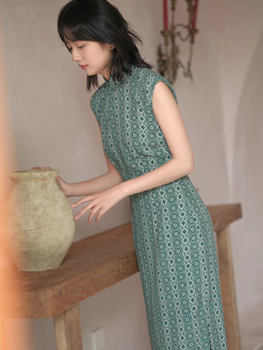Qing Xing 青荇 1930s Cotton Silk Summer Cap Sleeve Qipao