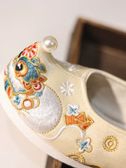 Lion Lion 狮狮 Song Ming Embroidered Pointed Tip Gong Xie Shoes
