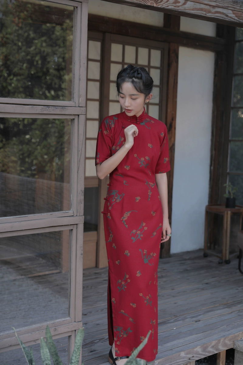 Su Mei 苏梅 Crimson Flower 1930s Half Sleeve Cotton Qipao