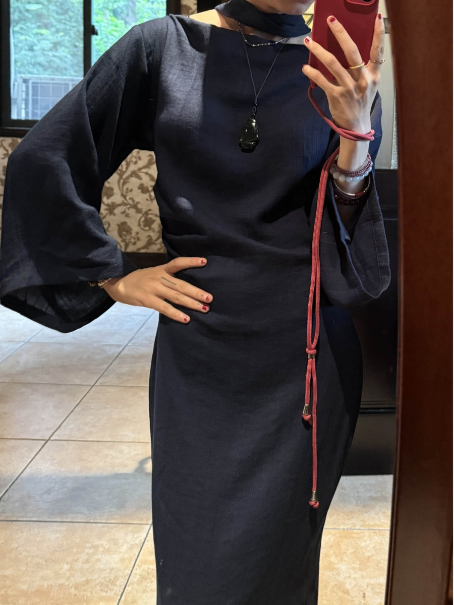 Shen Po 神婆 Witch Modernized Buttoned Bottleneck Bell Sleeve Qipao & Belt Set