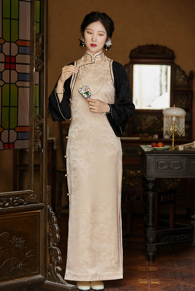 Cappucino 卡布奇诺 1930s Satin Jacquard Faux Two-Piece Bell Sleeve Qipao