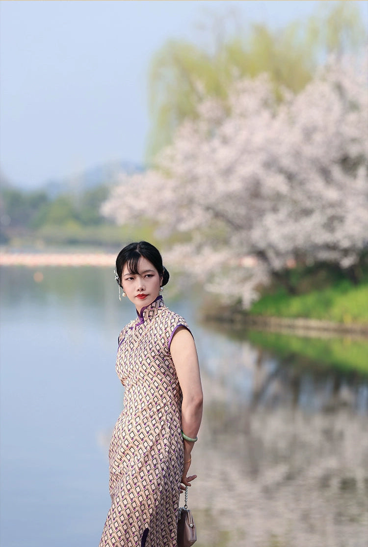Hai Tang 海棠 Begonia Republic of China Geometric Print Pure Cotton Cap Sleeve Qipao