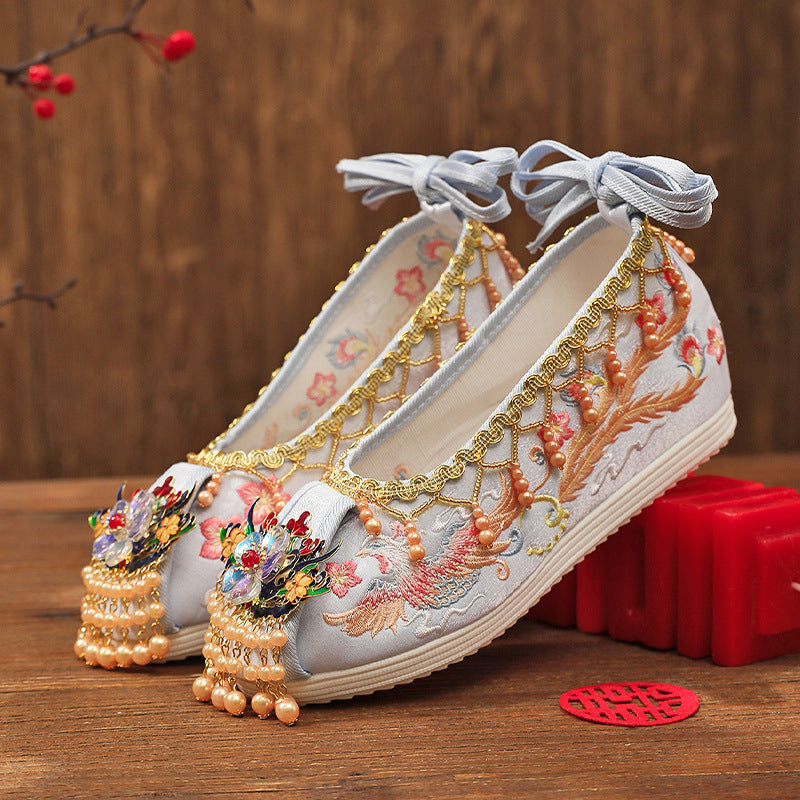 Jin Fenghuang 金凤凰 Golden Phoenix Song Ming Embroidered Cloud Head Shoes