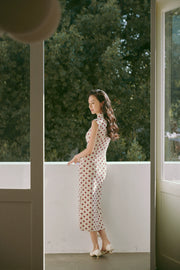 Yuan Wuqu 圆舞曲 Waltz of Youth Midcentury Hong Kong Daily Cap Sleeve Qipao