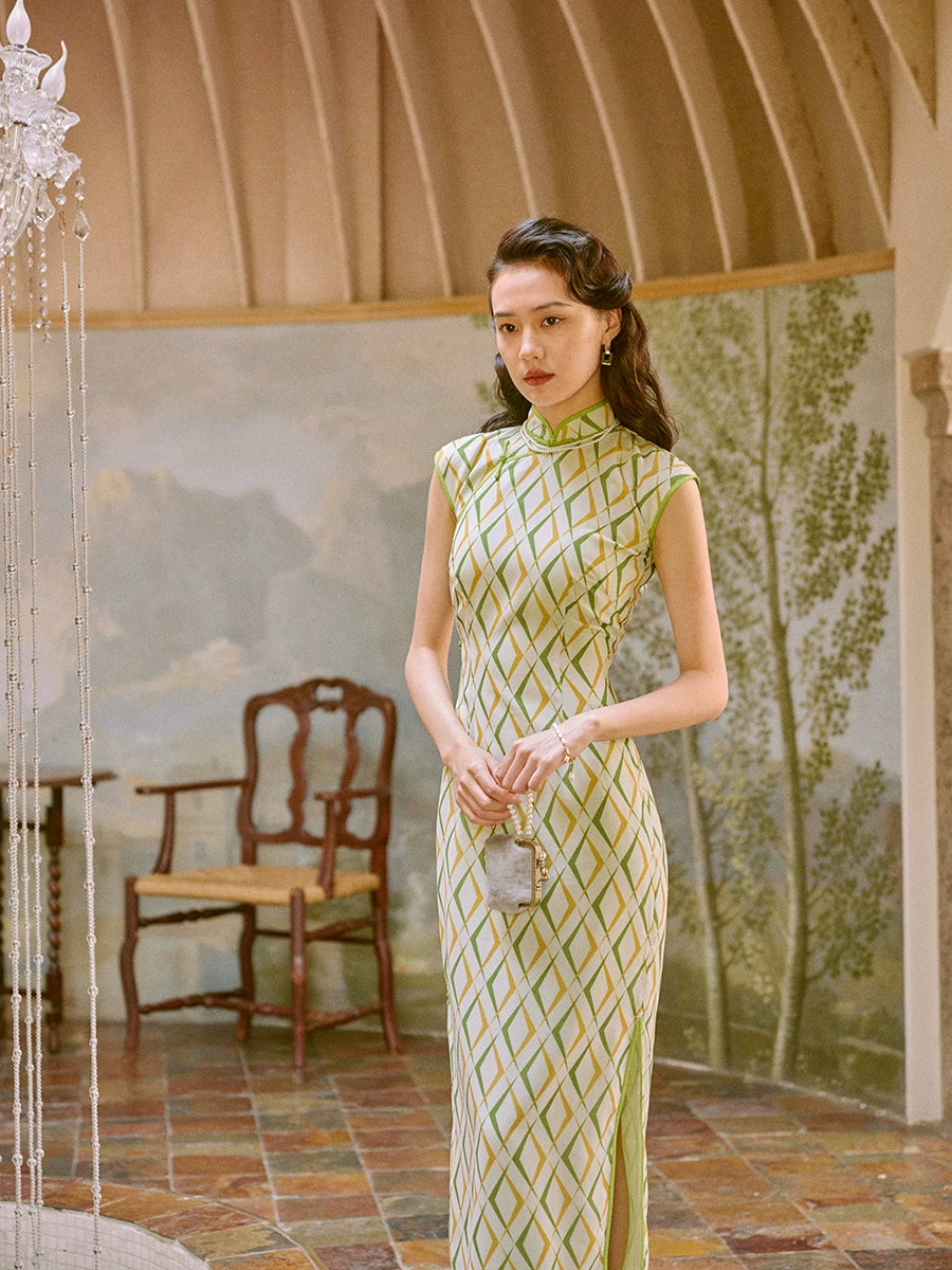 Ruo Ling 若菱 Water Chestnut Midcentury Geometric Chiffon Cap Sleeve Qipao