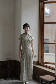 Duo Lun 多伦 1930s Retro Patterned Cotton Silk Short Sleeve Qipao