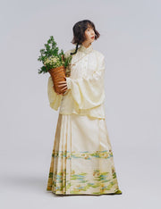Man Man 慢慢 Modernized Ming Dynasty Mulberry Silk Liling Duanshan Standing Collar Top