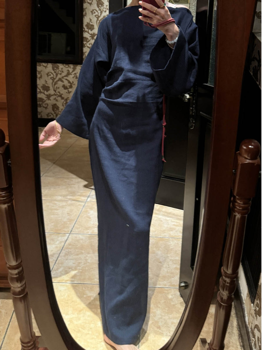 Shen Po 神婆 Witch Modernized Buttoned Bottleneck Bell Sleeve Qipao & Belt Set