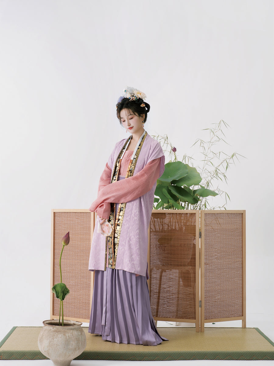 Serenade of Peaceful Joy 清平乐 Northern Song Dynasty Brocade Trim Changshan Top Bijia Vest & Baidiequn Skirt Set