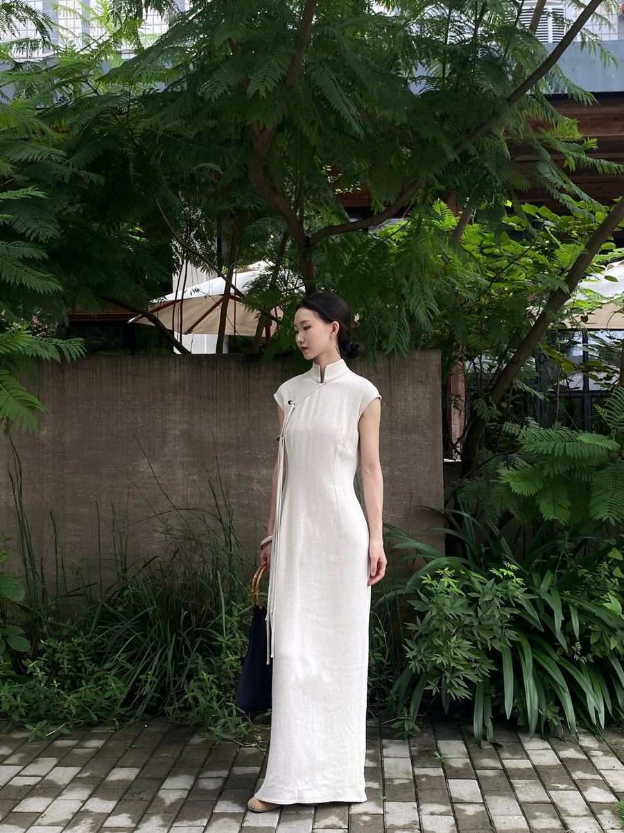 Wu Jian 无间 Without Separation Modernized Tassels Linen Blend Cap Sleeve Qipao