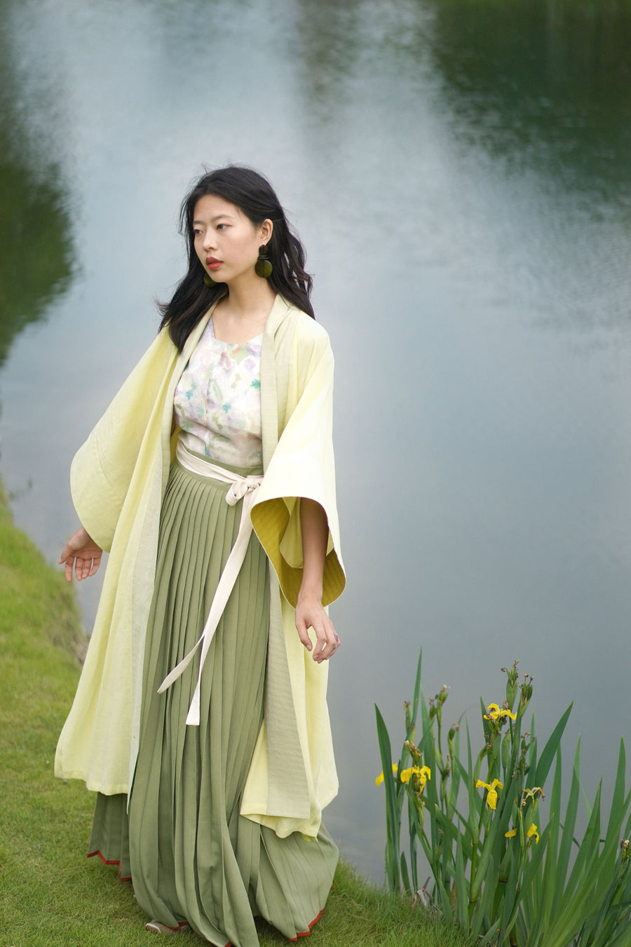 Chang Gang Temple 长干寺 Modernized Song Dynasty Ruqun