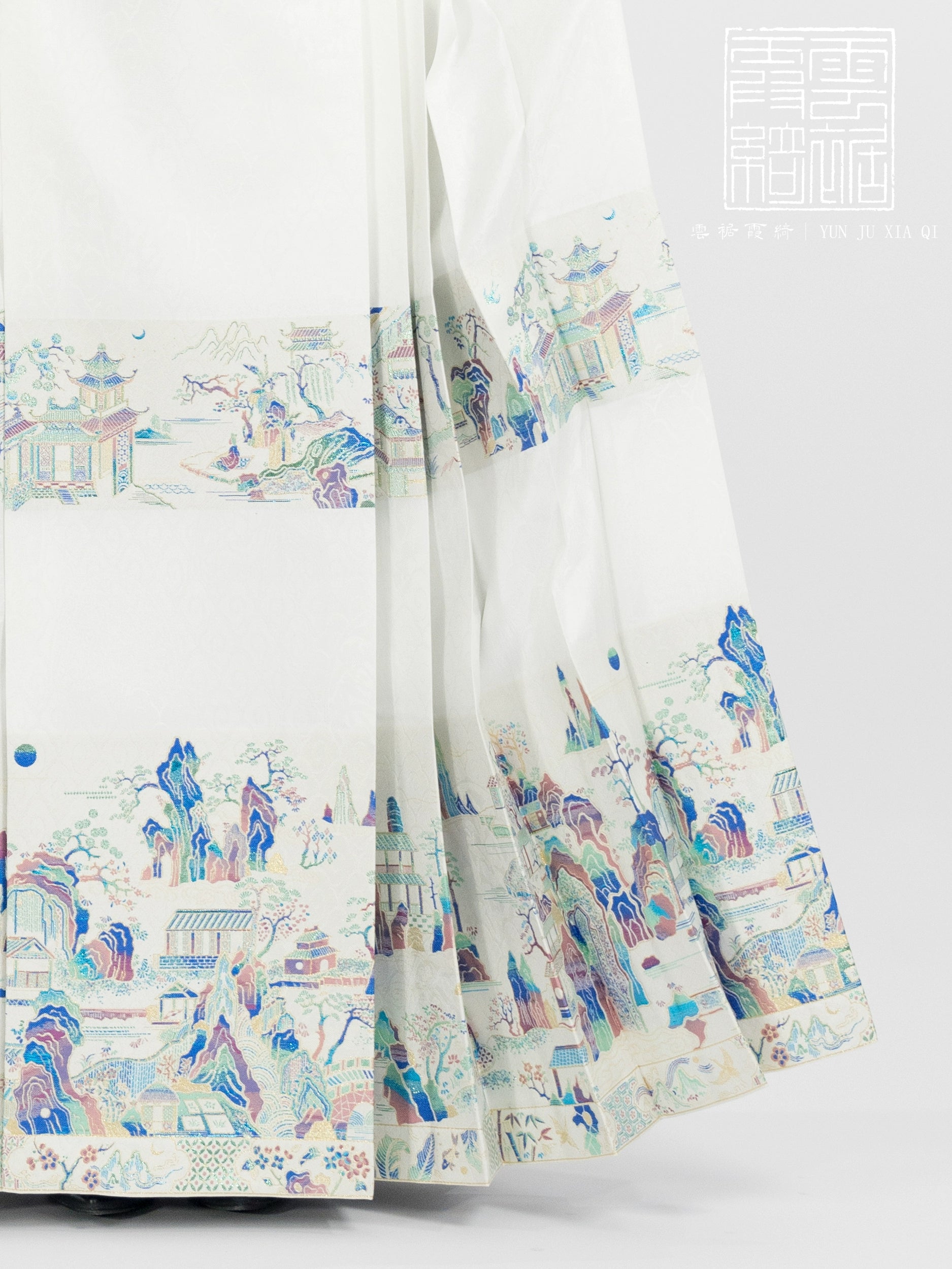 Luo Gé 楼阁 Mother of Pearl Pavilion Mamian Skirt