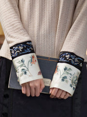 Moli Nuanyu 墨篱暖玉 Black Glass, Warm Jade Qing & Qipao Silk Embroidered Cuff Cable Knit Sweater