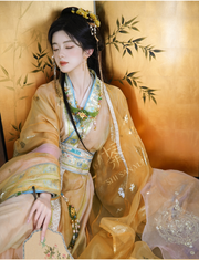 Qi Guang 齐光 Rising Light Fantasy Han Dynasty Golden Zhiju Straight Hem Robe